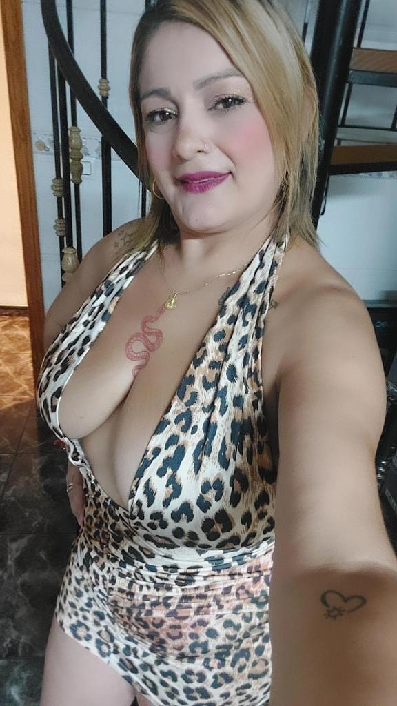 613949269: Chica busca chico en Murcia