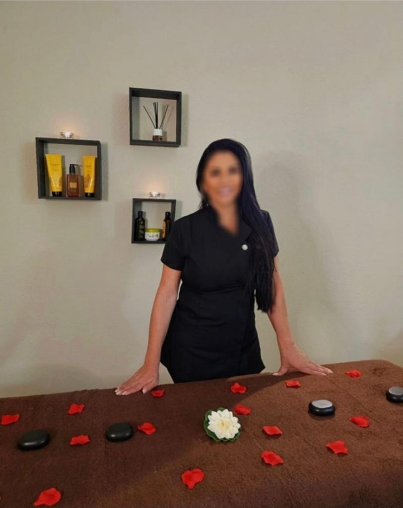 627758951: Chica busca chico en Barcelona