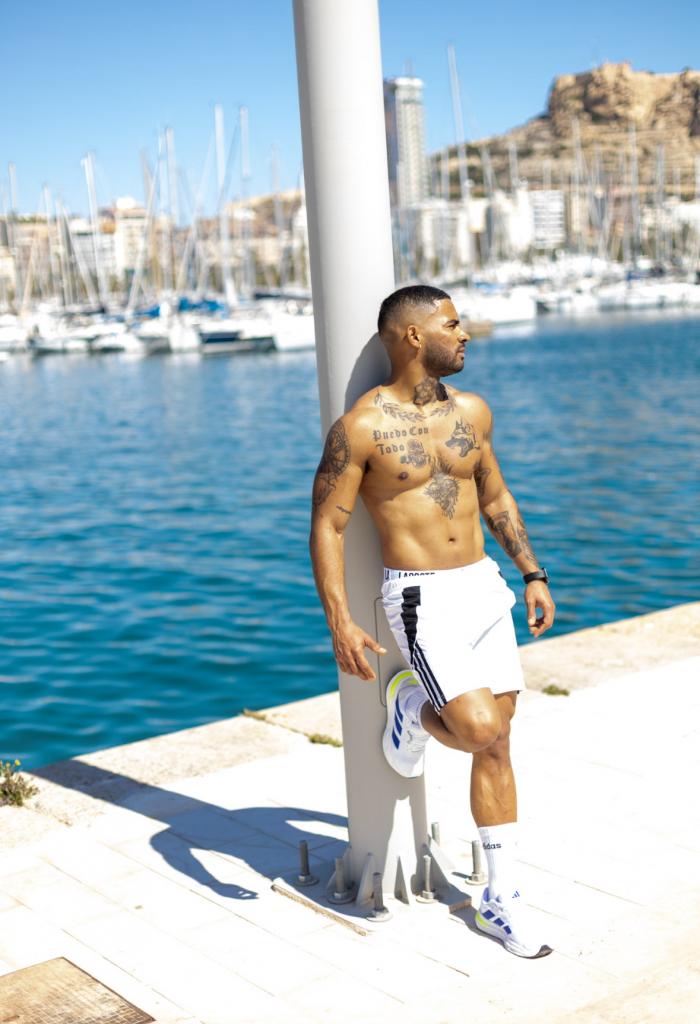 622831461: Chico busca chica en Ibiza