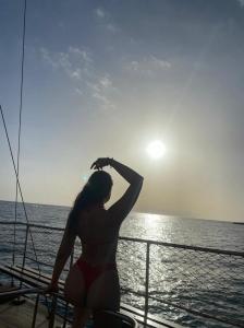 722815110: Chica busca chico en Madrid