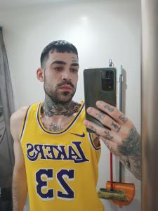 Chico busca chica en Valencia: 