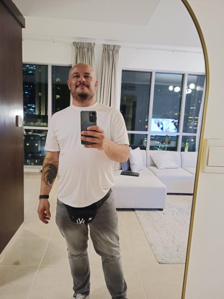 Chico busca chica en Valencia: 