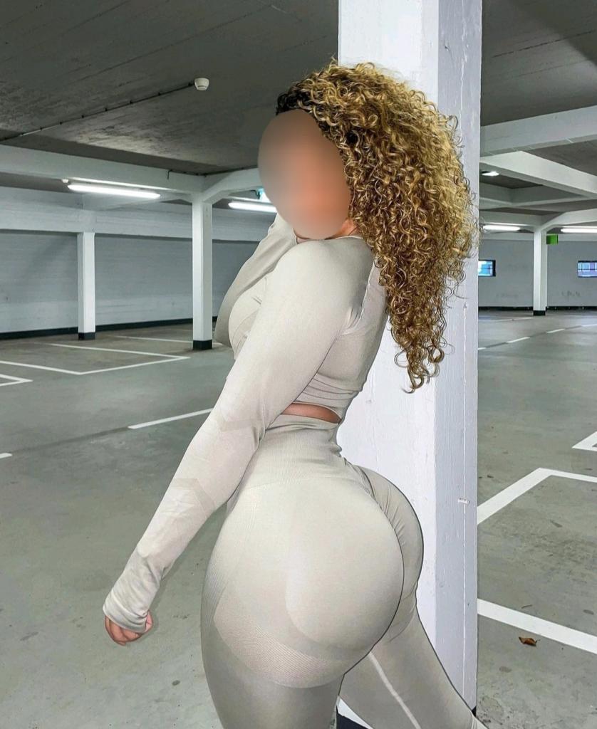 603320856: Chica busca chico en Cádiz