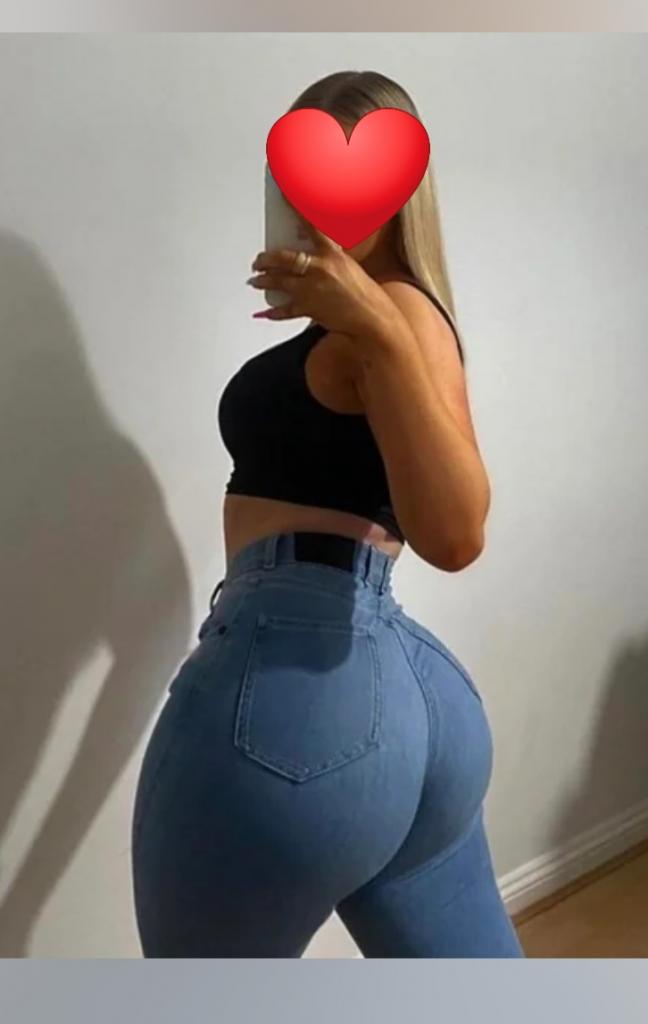 Chica busca chico en Huelva: 