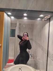 631198961: Chica busca chico en Barcelona