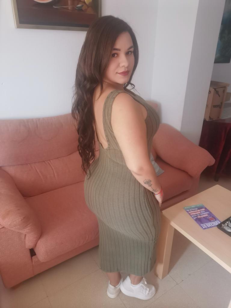 Chica busca chico en Almería: 