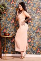 617746381: Chica busca chico en Madrid