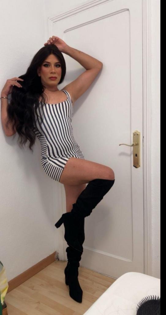 647043668: Transexual en La Coruña