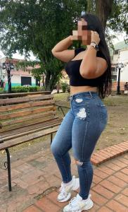 672886635: Chica busca chico en Cádiz