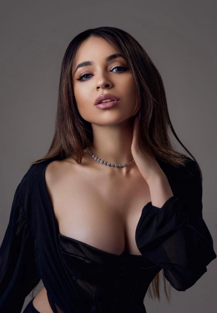 654660979: Chica busca chico en Madrid