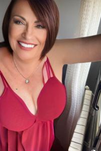 697740264: Chica busca chico en Navarra