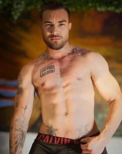 Chico busca chica en Cádiz: 