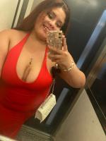 665228419: Chica busca chico en Barcelona