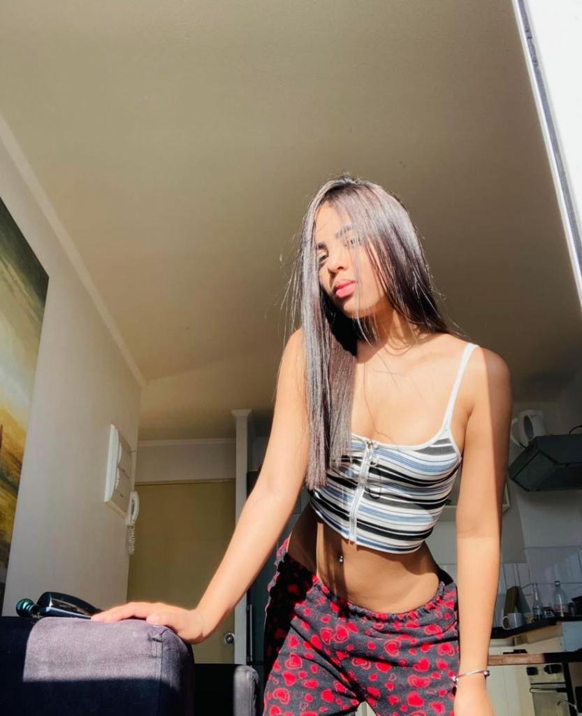 Chica busca chico en Cádiz: 