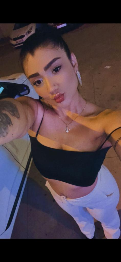 Chica busca chico en Valencia: Chica busca chico