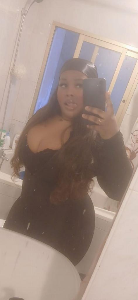 Chica busca chico en Granada: 