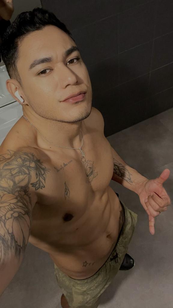 600418013: Chico busca chica en Pontevedra