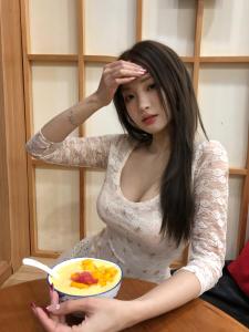 624524335: Chica busca chico en Madrid