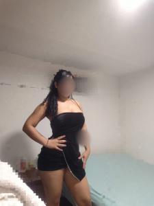 613376814: Chica busca chico en Barcelona