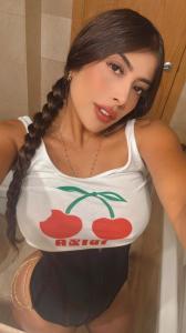 617781634: Chica busca chico en Barcelona