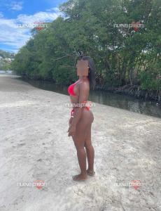 633882439: Chica busca chico en Ibiza