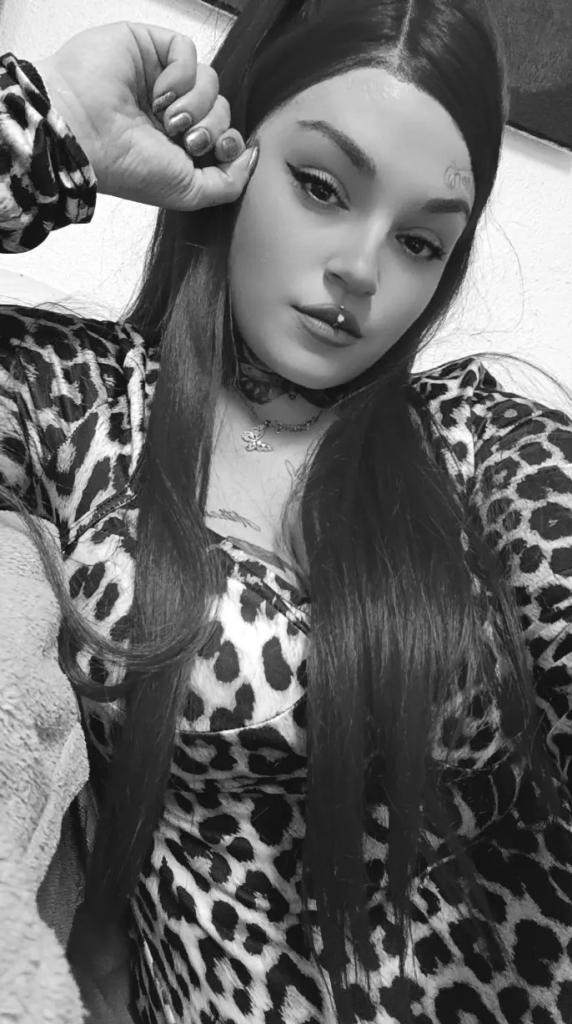 Chica busca chico en Cádiz: 