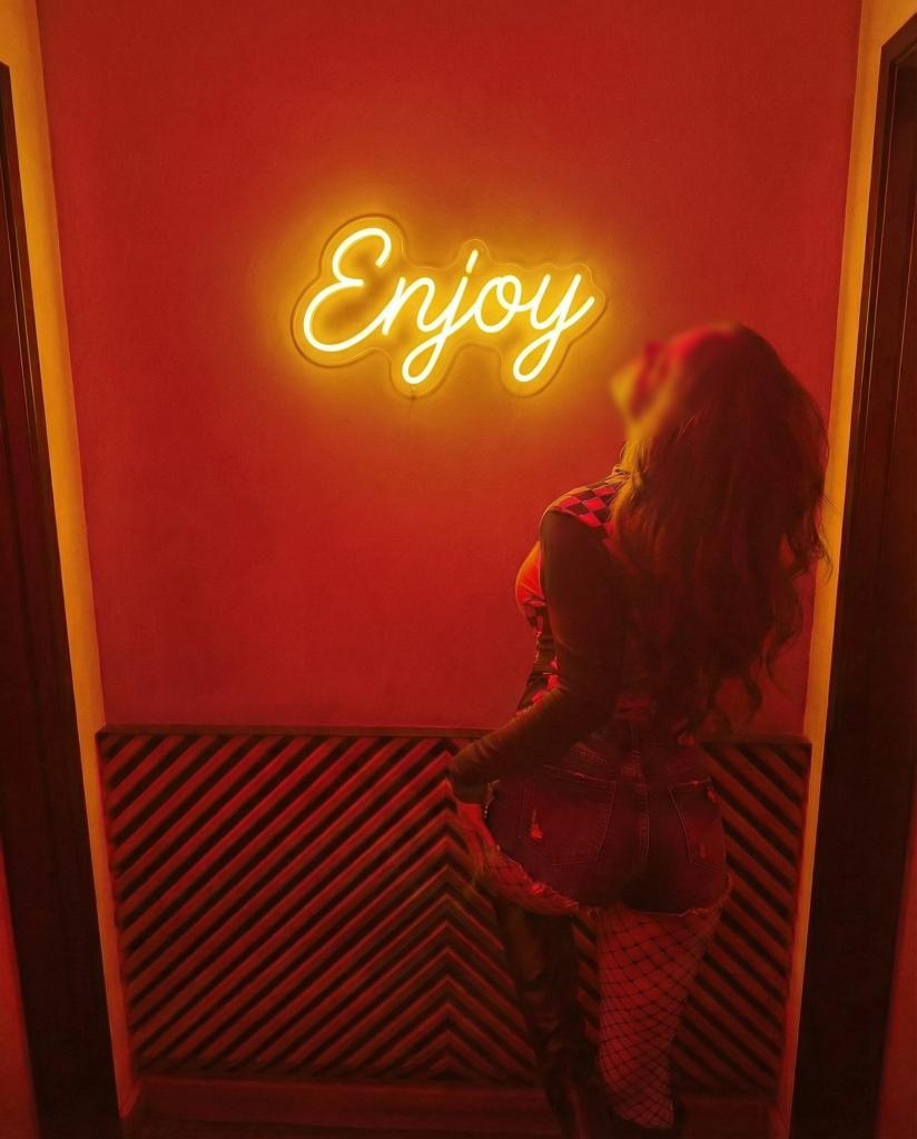 Chica busca chico en Mallorca: 