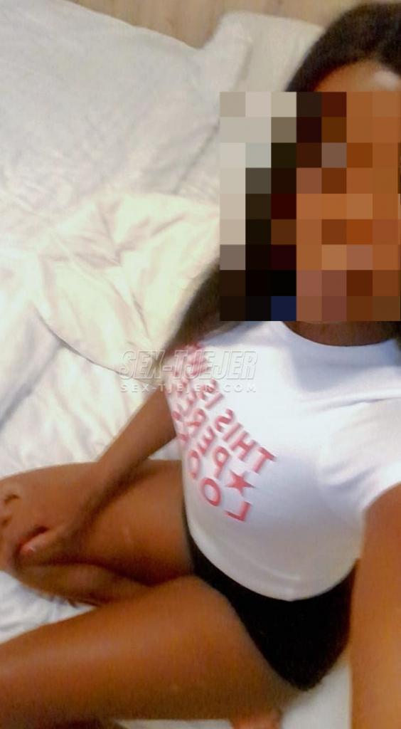 Chica busca chico en Cádiz: 