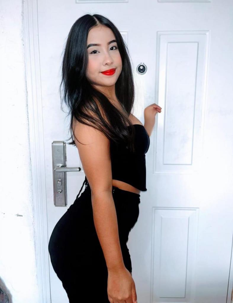 Chica busca chico en Almería: 