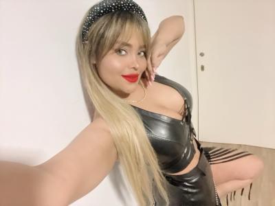 666760040: Chica busca chico en Ibiza