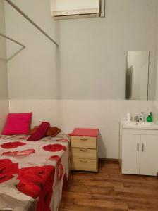 688159488: Chica busca chico en Barcelona