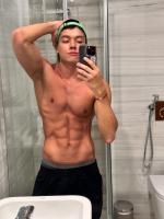 677664185: Chico busca chica en Madrid