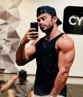 613834271: Chico busca chica en Málaga