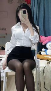 677135627: Chica busca chico en Sevilla