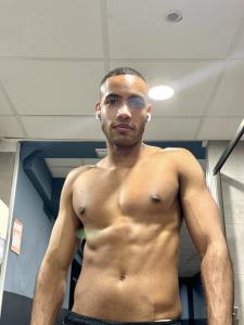 Chico busca chica en La Coruña: 