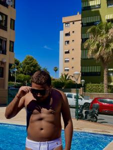 Chico busca chica en Alicante: 