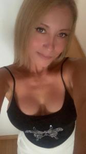 Chica busca chico en Ibiza: 