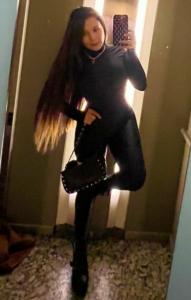 610671166: Chica busca chico en Málaga