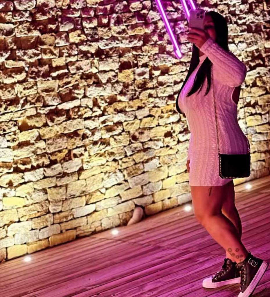 Chica busca chico en Tenerife: 