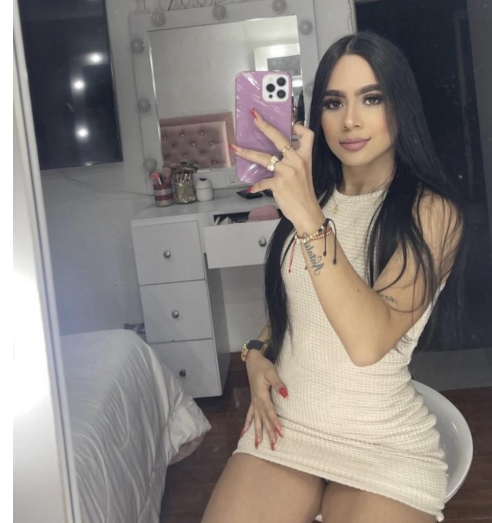 Chica busca chico en Tenerife: 