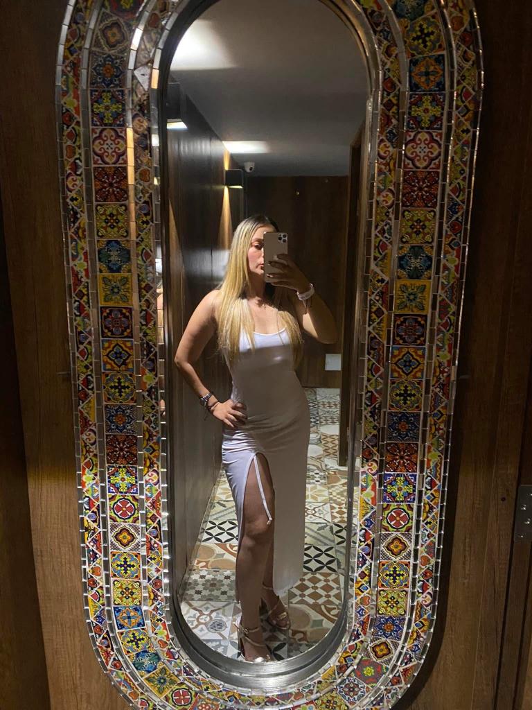 637195456: Chica busca chico en Alicante