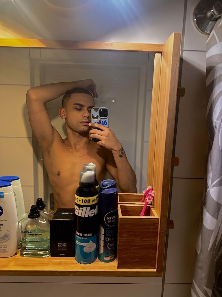 Chico busca chica en Pontevedra: 