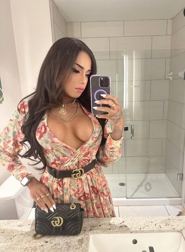 607875824: Transexual en Barcelona