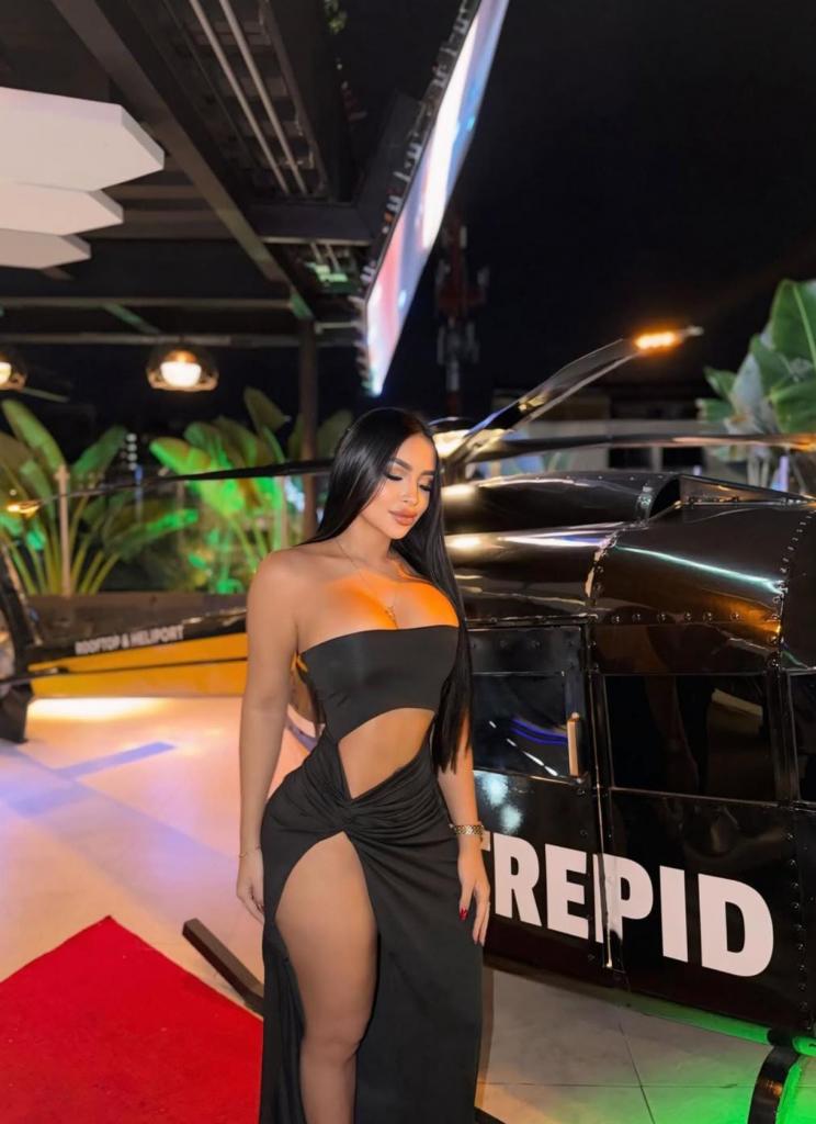 627534923: Chica busca chico en Barcelona