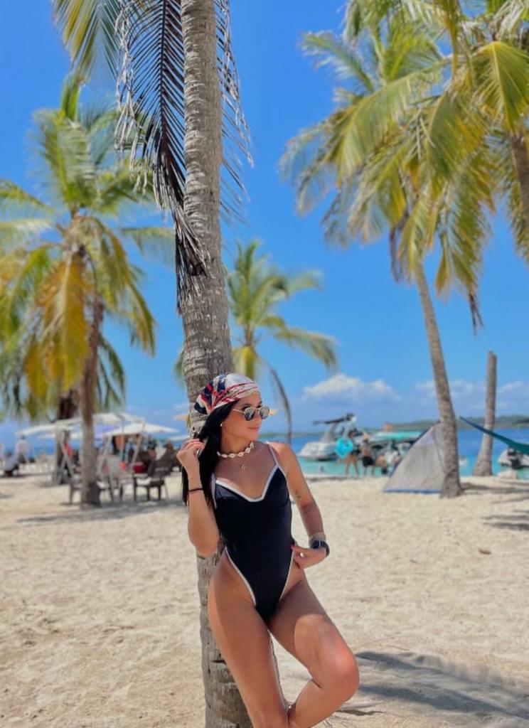 631364902: Chica busca chico en Murcia