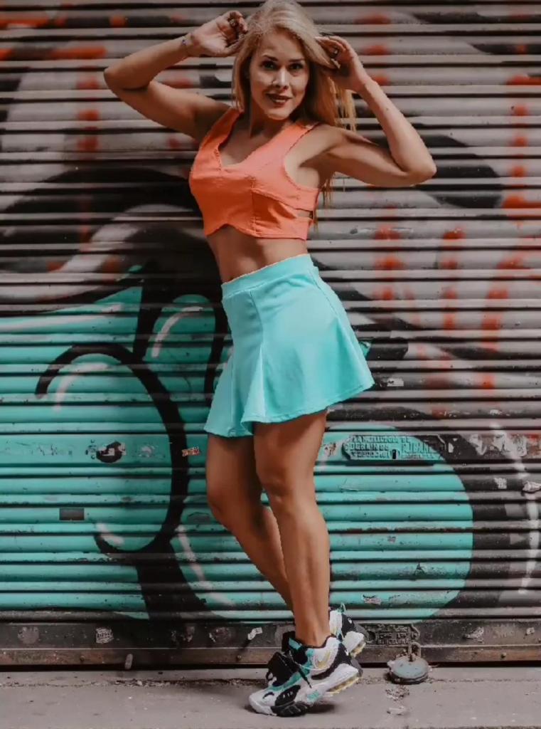 670032063: Chica busca chico en Barcelona