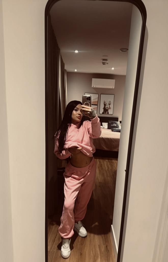 624857737: Chica busca chico en Zaragoza