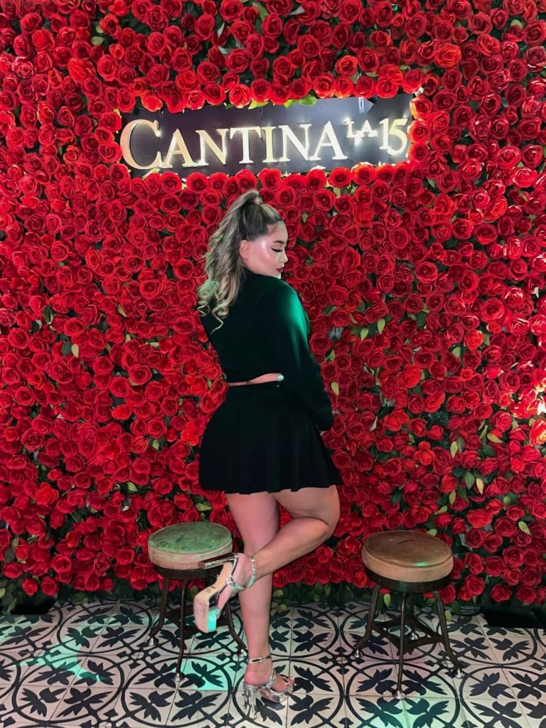 Chica busca chico en Almería: 