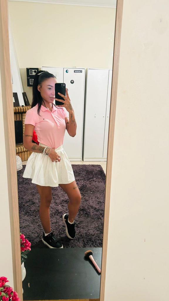 610659118: Chica busca chico en Málaga