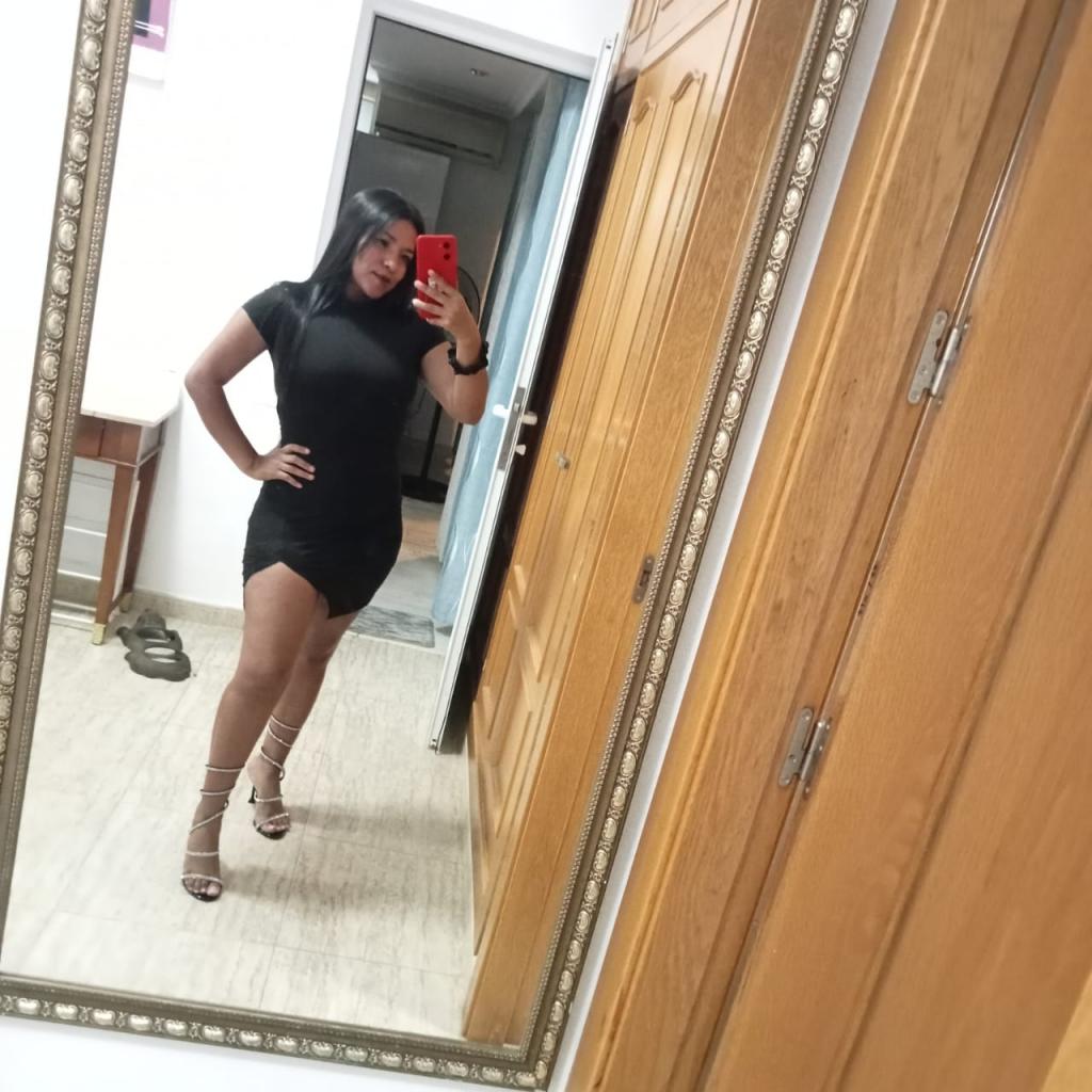 Chica busca chico en Ibiza: 